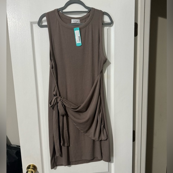 KAILEIGH
Caroline Knit Fitted Sleeveless
Ribbed Dress - Picture 3 of 3